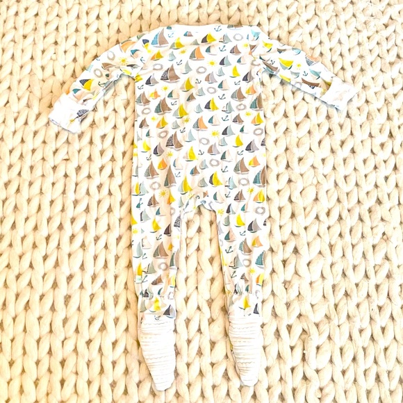 Clover Baby Sailboat Footie Size 0-3m - Picture 3 of 3